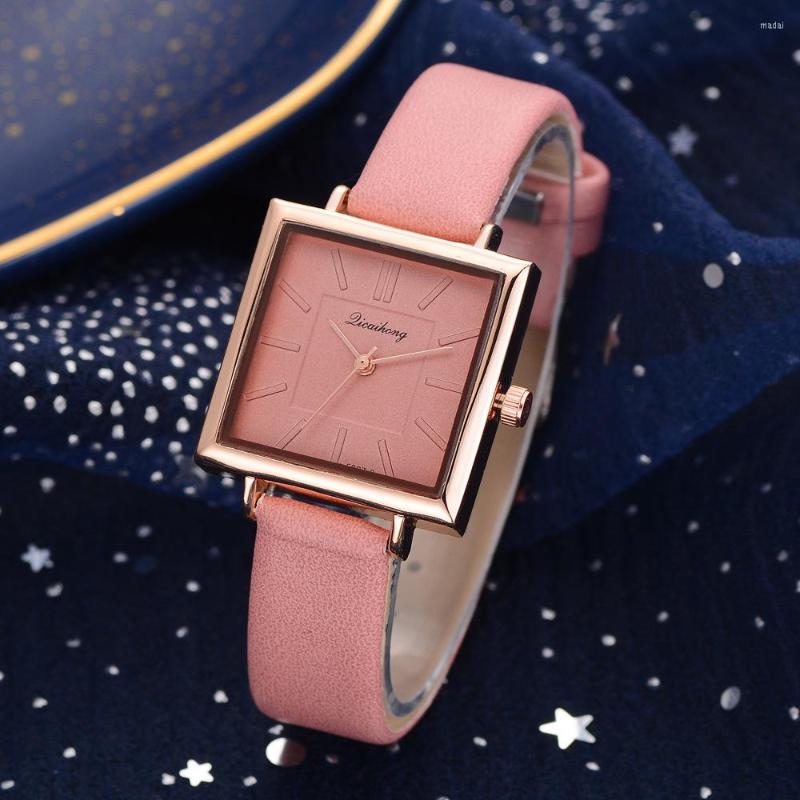 

Wristwatches 2022 Luxury Rose Gold Elegant Women's Watch Fashion Casual Leather Quartz Wrist Watches Ladies For Women, Brown