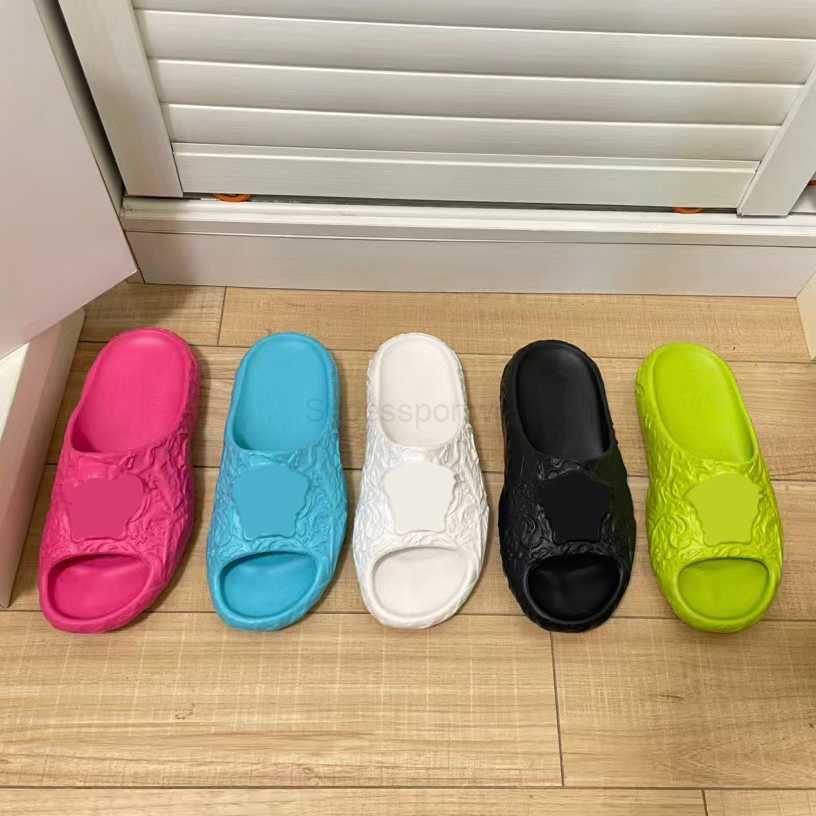 

Slides Designer Sandals Mens Womens Luxury Shoes Pantoufle Flip Flops Platform Scuffs Desert Sand Magic Lime, Green