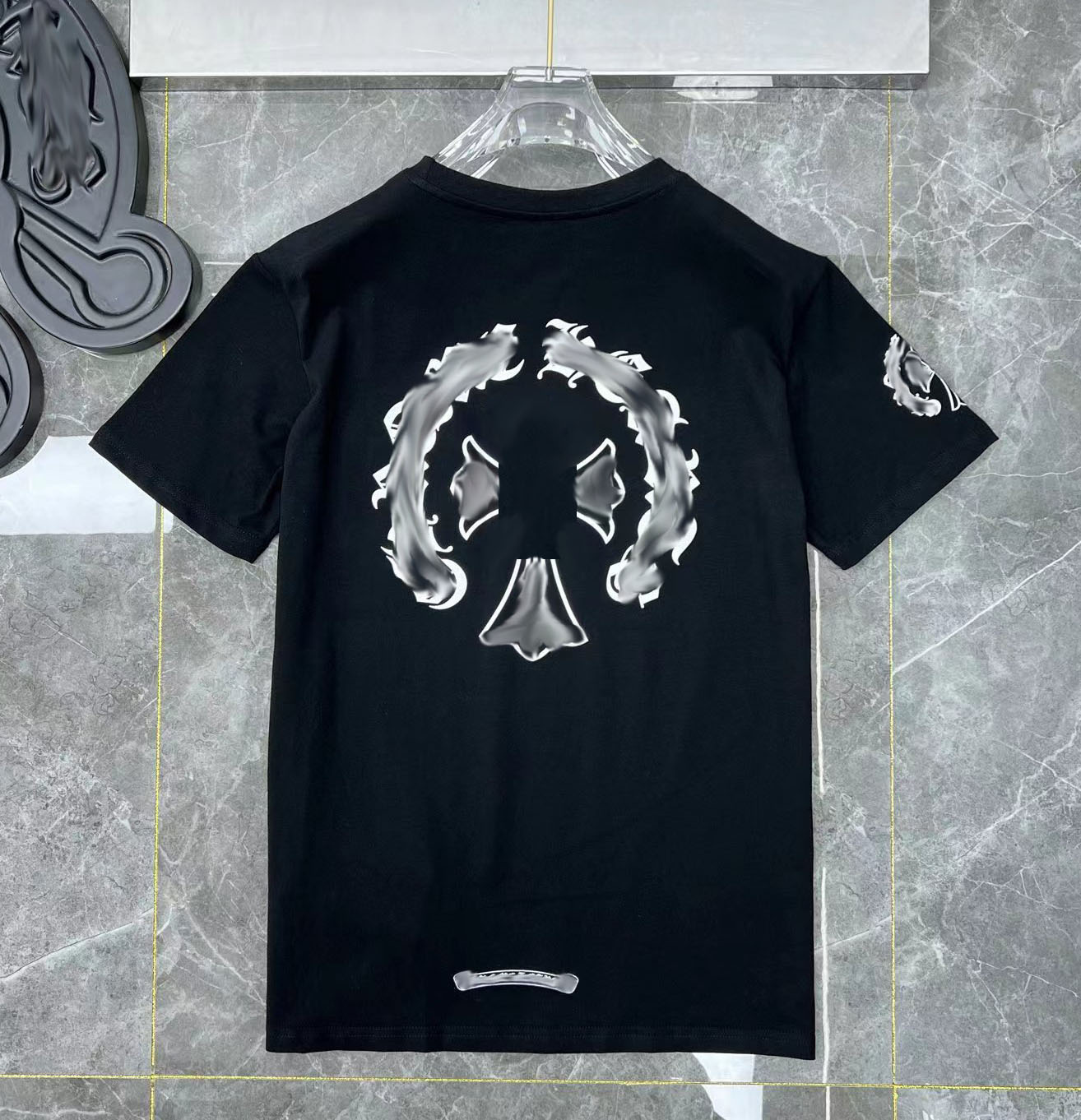 

Fashion Mens Classic couple t Shirt Brand Top T-shirts Ch White Short Sweater Casual Embossed Letter Horseshoe Sanskrit Cross Pattern Designers Tees Women Tshirts, Please contact us