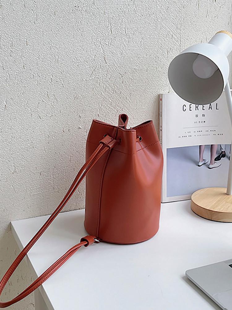 

Evening Bags Trendy Bucket Women's Bag Female Backpack Soft Pu Leather Crossbody Shoulder For Women Vintage Design Handbag, Beige