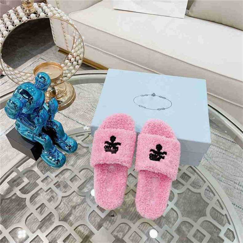 

Flop Flip Wool Slippers Leather Dupe Solid Color Triangle 1 1 Metal Buckle Winter Original Rubber Non-Slip Bottom Sheep Sandal 35-40 Prads, White