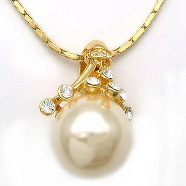 

White South Sea Shell Pearl Crystal Yellow Pendant & Necklace
