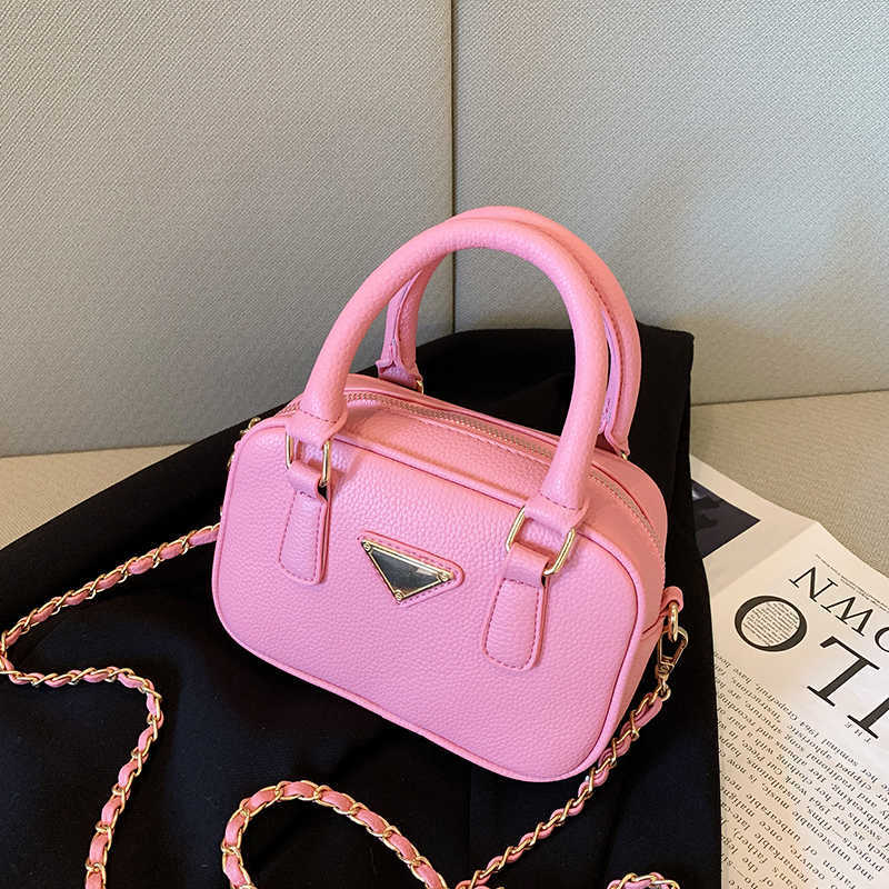 

Totes 2022 Fashion Ladies Messenger Bag Trend Luxury Handbag Women Smooth Cosmetic Bag Fashion Chain Ladies One Shoulder Messenger Bag Y2211, Pink