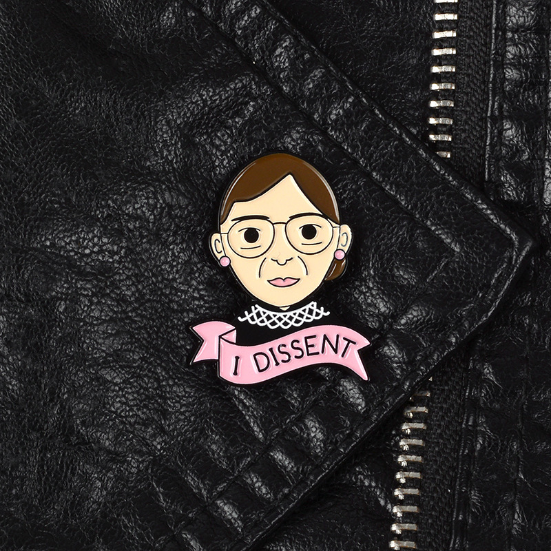 

Portrait Enamel Lapel Pin Kindly Mother Brooch I Dissent Badge Accessories Women Face Wearing Glasses Jewelry Gift For Love Your Mom, As picture