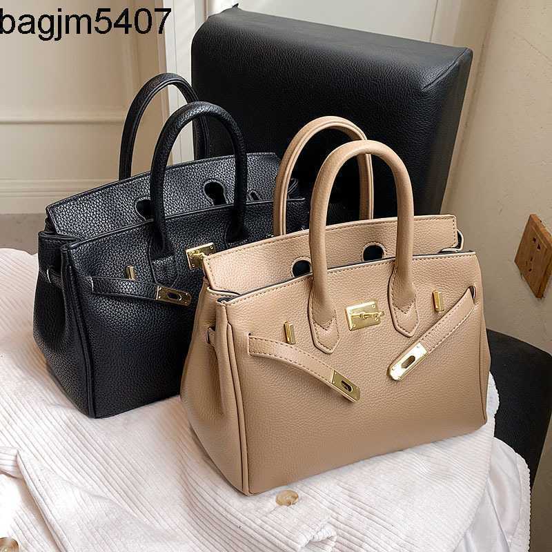 

Shop 80% Design Bag Wholesale and Retail Bridal Wedding 2023 New Winter Tote Women's Style Diagonal One Shoulder Fashion Hand, Red