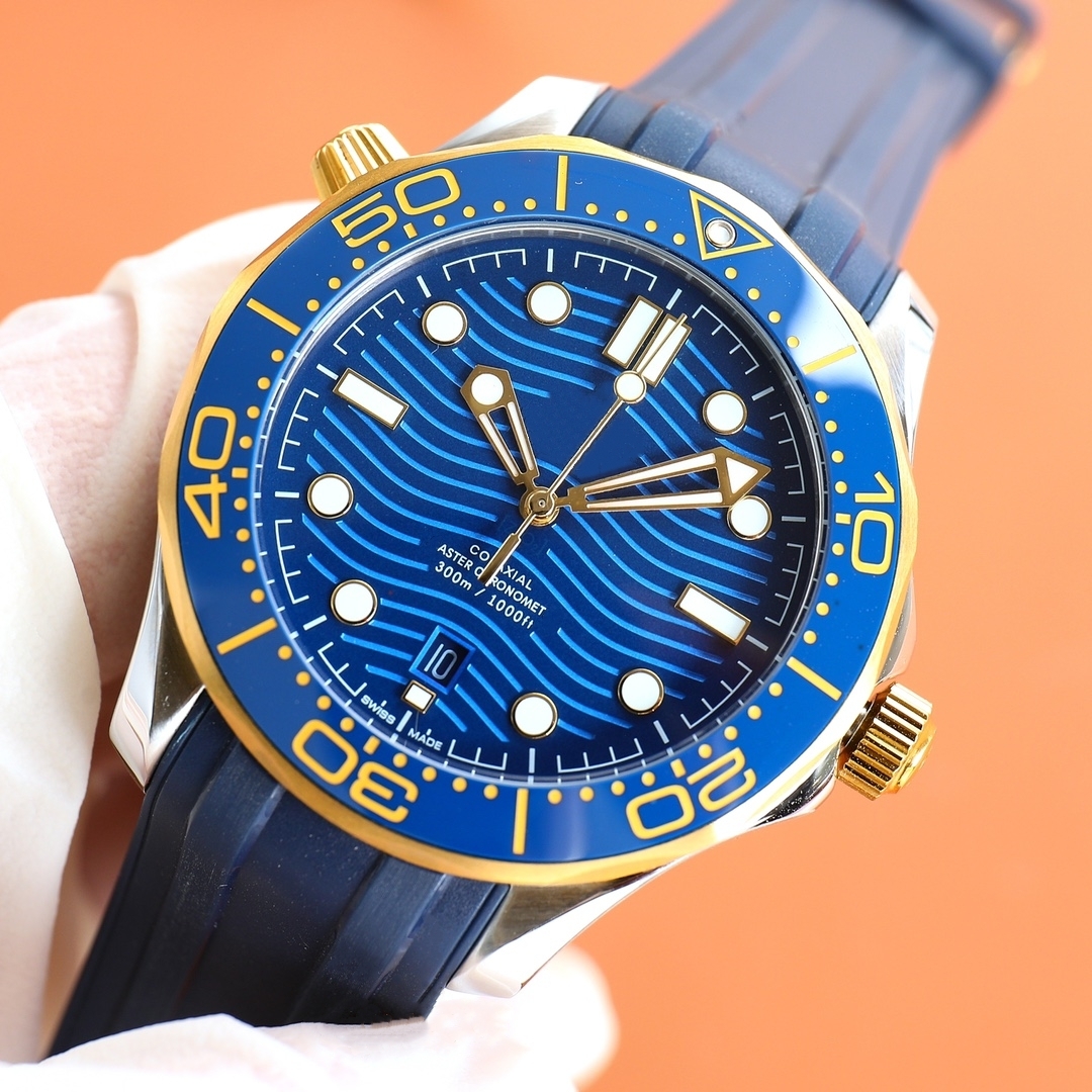

Men's mechanical watch diameter 42 mm between gold dial blue ceramic ring mouth super high quality Japanese movement automatically wound rubber diving watch, Silver