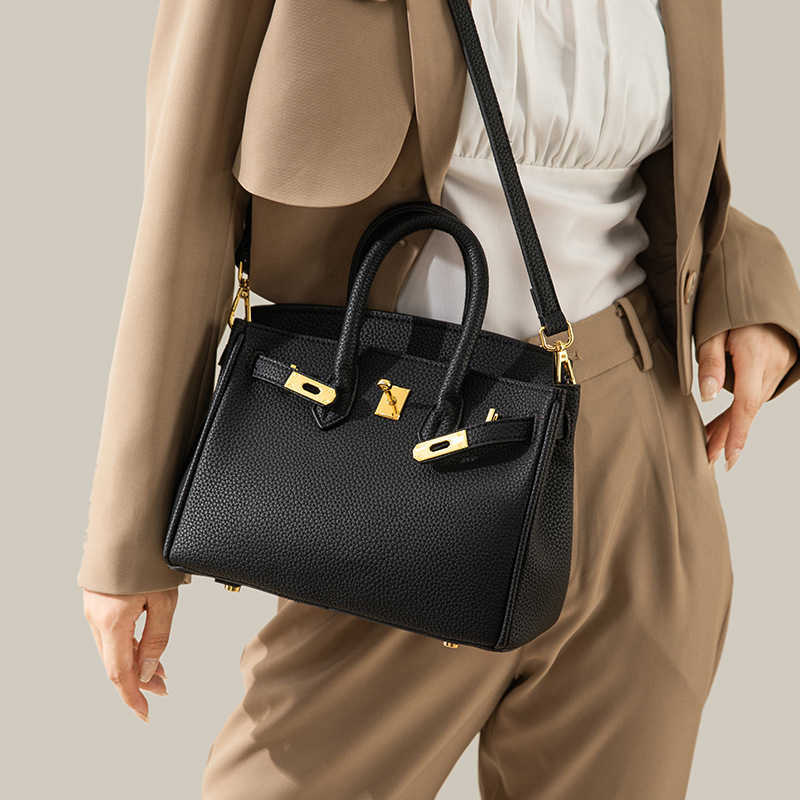 

Herme Birkins Handbags 2022 new fashion texture litchi pattern single shoulder portable messenger simple versatile women's Bag Fashion wm, Black
