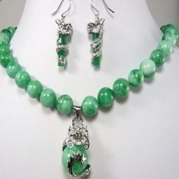 

Beautiful color green jade dragon pendant necklace earring set