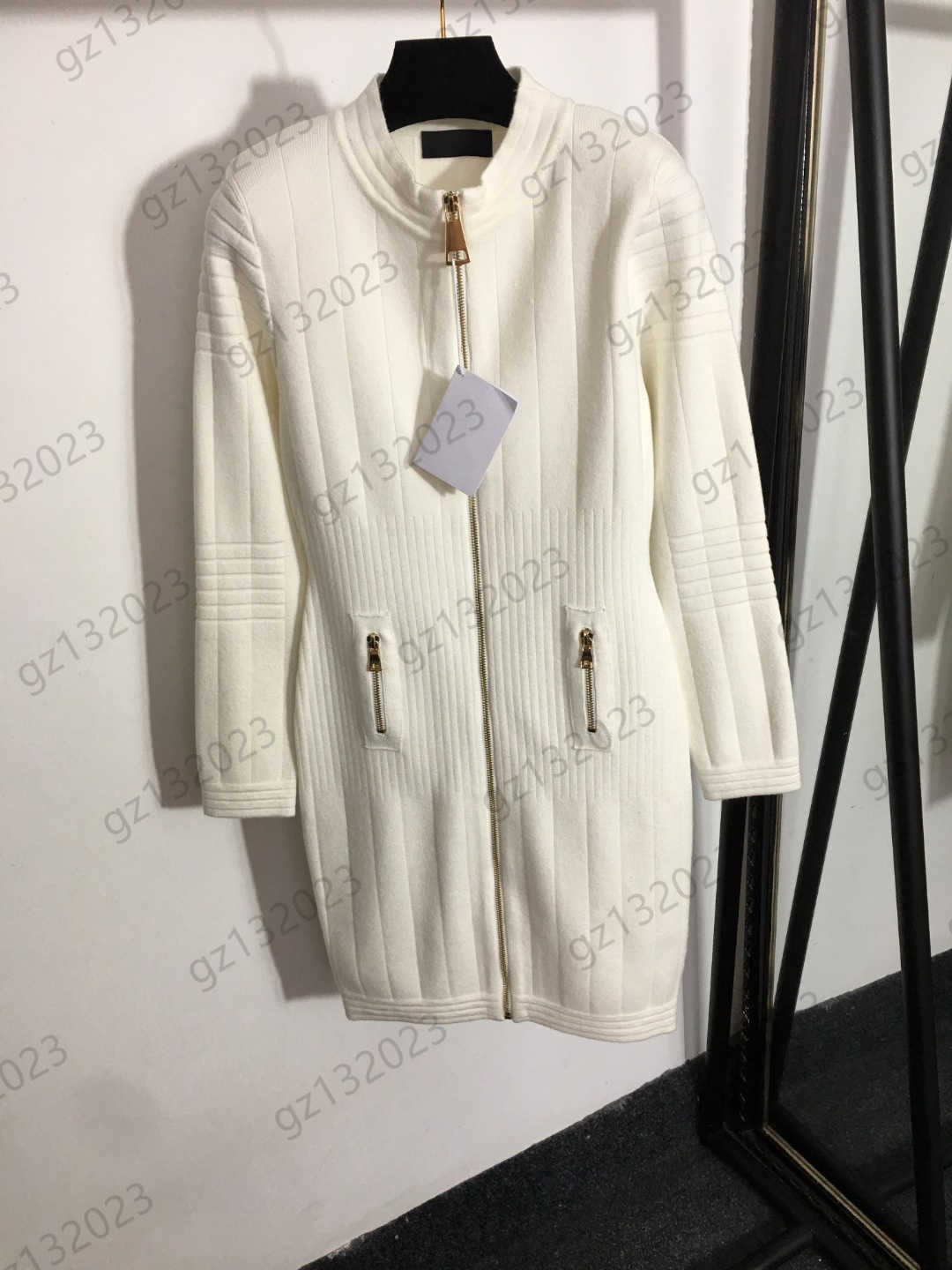 

Casual Dresses Womens Zipper Collect Waist Slim Medium Length Style Dress Round Neck Shoulder Pads Long Sleeve Knit Dress Designer Brand Women Clothing 4 Colors