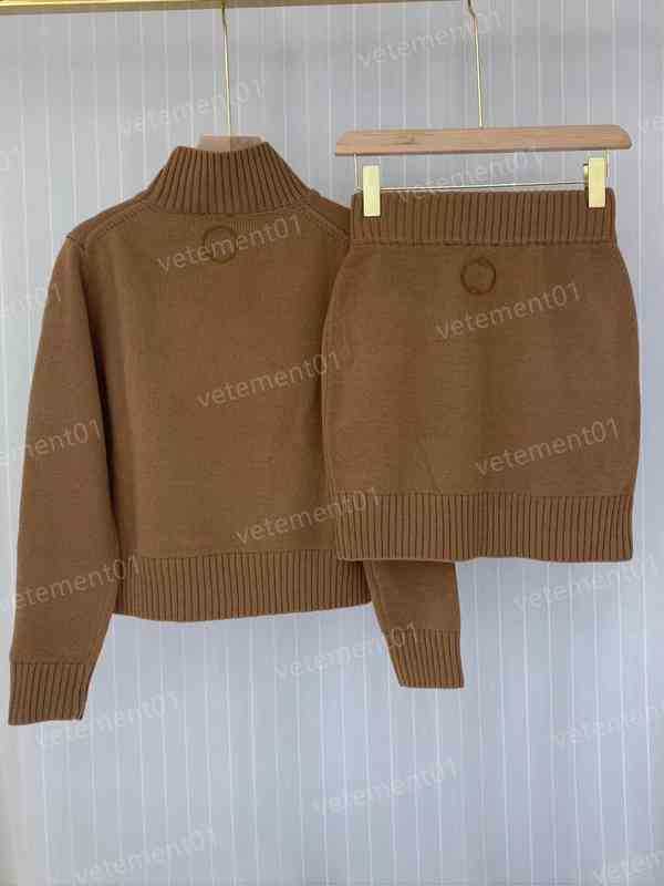

Luxury Women Sweater Autumn Winter Warm High Quality Version Sweater And Knit Skirt Sets Brand Designer Womens Knitwear