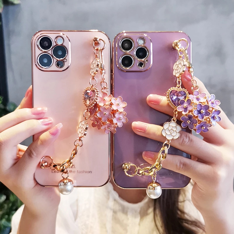 

New Luxury cases Glitter Camellia Gem Bracelet Flower Pendant Phone Cases for IPhone 14 Pro MAX 13 12 mini 11 XS XR X 7 8 Plus Cover Coque