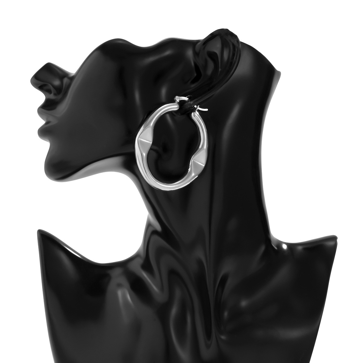 

Hoop Huggie personality metal U shape Hollow out geometric Stud earrings female Business Style joker The ellipse crease earrings
