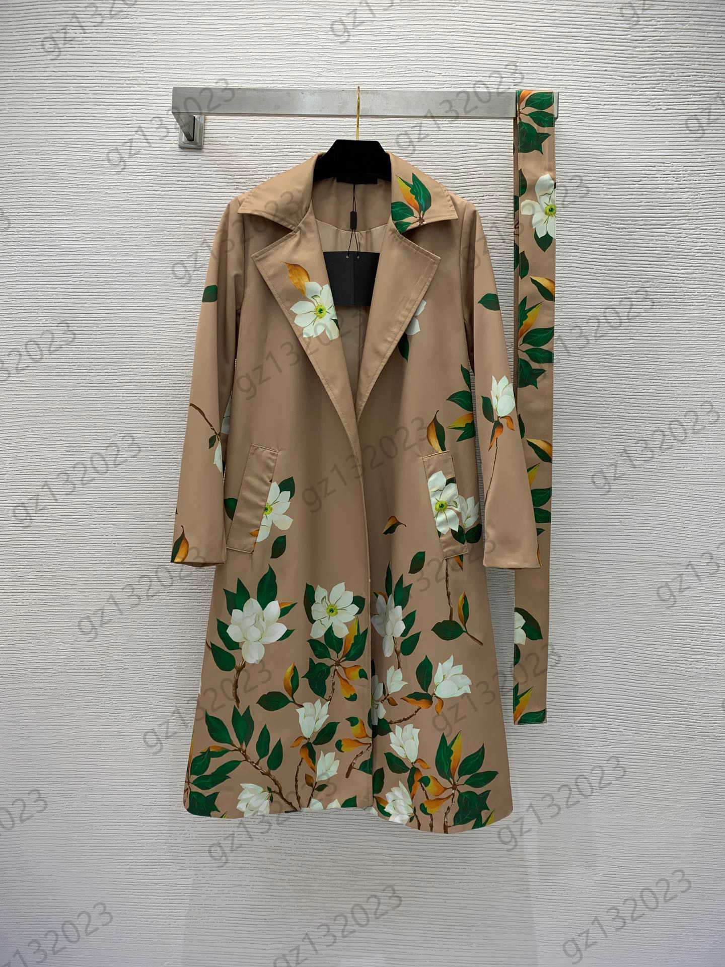 

Womens Trench Coats Floral Printing No Buttons Open Lapel Belt Waist Folding Design Slim Trench Coat Garments Slit Medium Length Style Outerwear Women Clothing