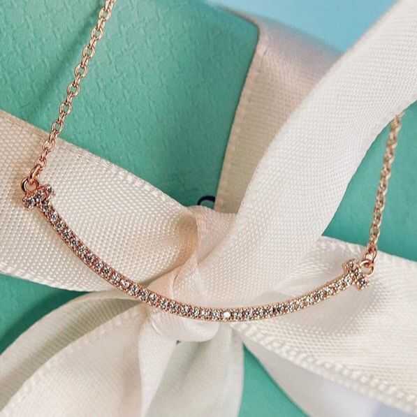 

UFA0 Designer vs Original designer Mini Smile Necklace Women's Sterling Silver Face Pendant Temperament Collar Chain Simple Fashion 18k Rose Gold Tide22nian
