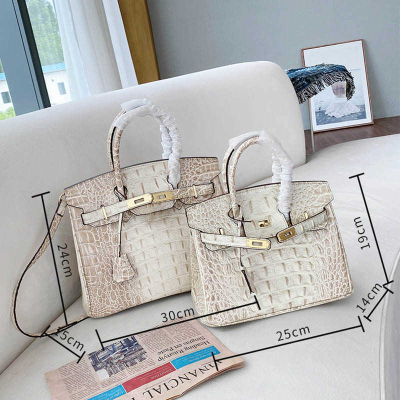 

Designer Bags Hem Handbags Women Cluth Fashion Leather Women's 2022 Crocodile Cow Versatile Handbag Classic Trend Togo Pu Luxury 4w43 Mess, Milk tea apricot 25cm
