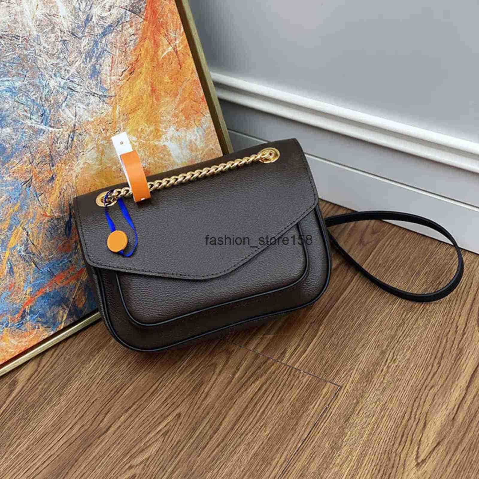 

7A Designers Fashion bag new style Presbyopia red lining graceful bag Concurrently urban sense and casual wind Shoulder or cross slung