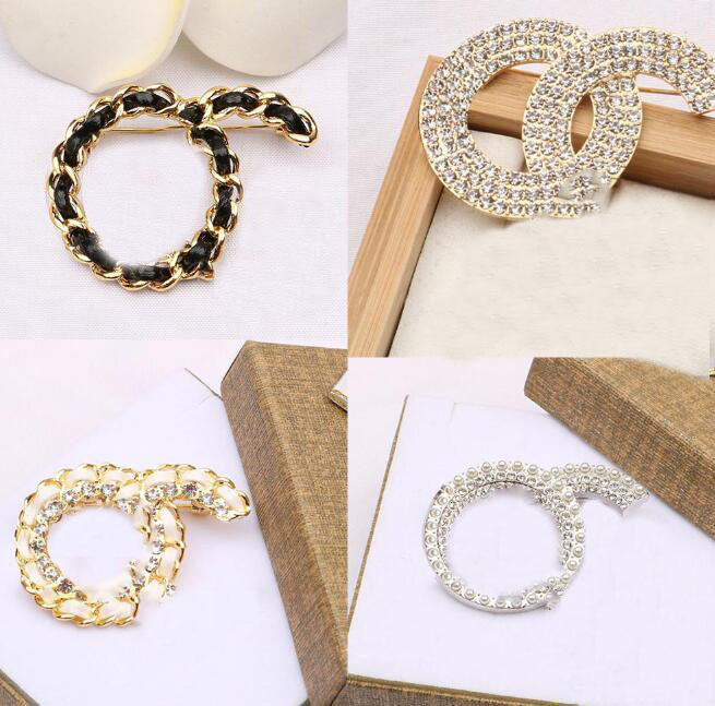 

20colors Luxury Brooches Small Sweet Wind Women Letters Brooch Suit Pin Fashion Jewelry Clothing Decoration Accessories