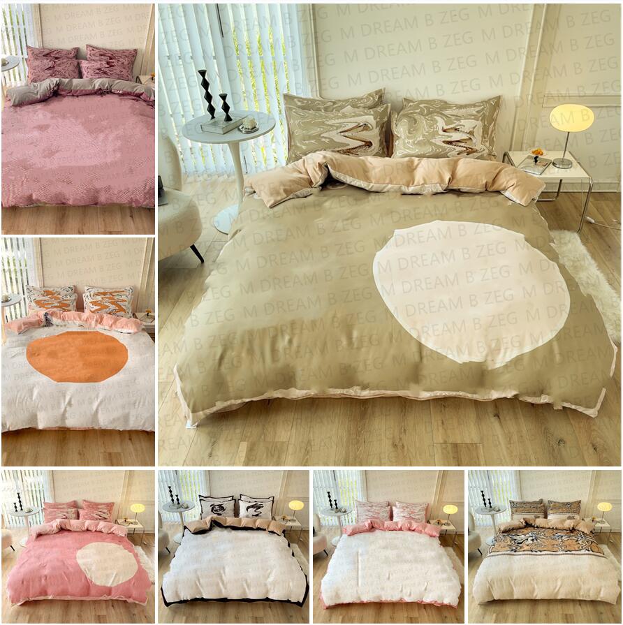 

Classic Bedding Set Cartoon Winter Thick Velvet Trend Quilt Cover 150x200cm Flannel Fleece Fashion Bed Sheet Pillowcases HT2021, F1