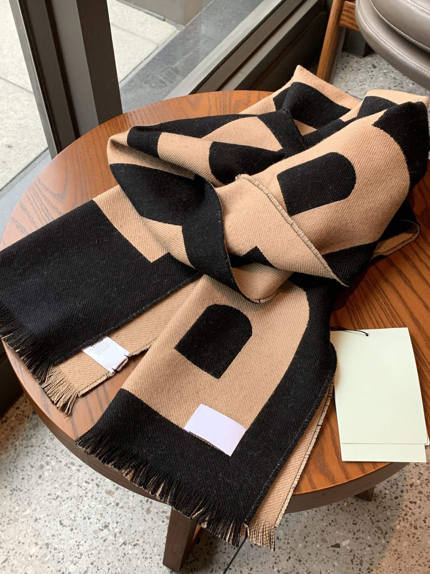 

Brand Wool classic cashmere scarf Men Women Big Letters Winter fashion Designer Letter shawls pattern Pashmina shawl soft quality excellent long Scarves New Gift