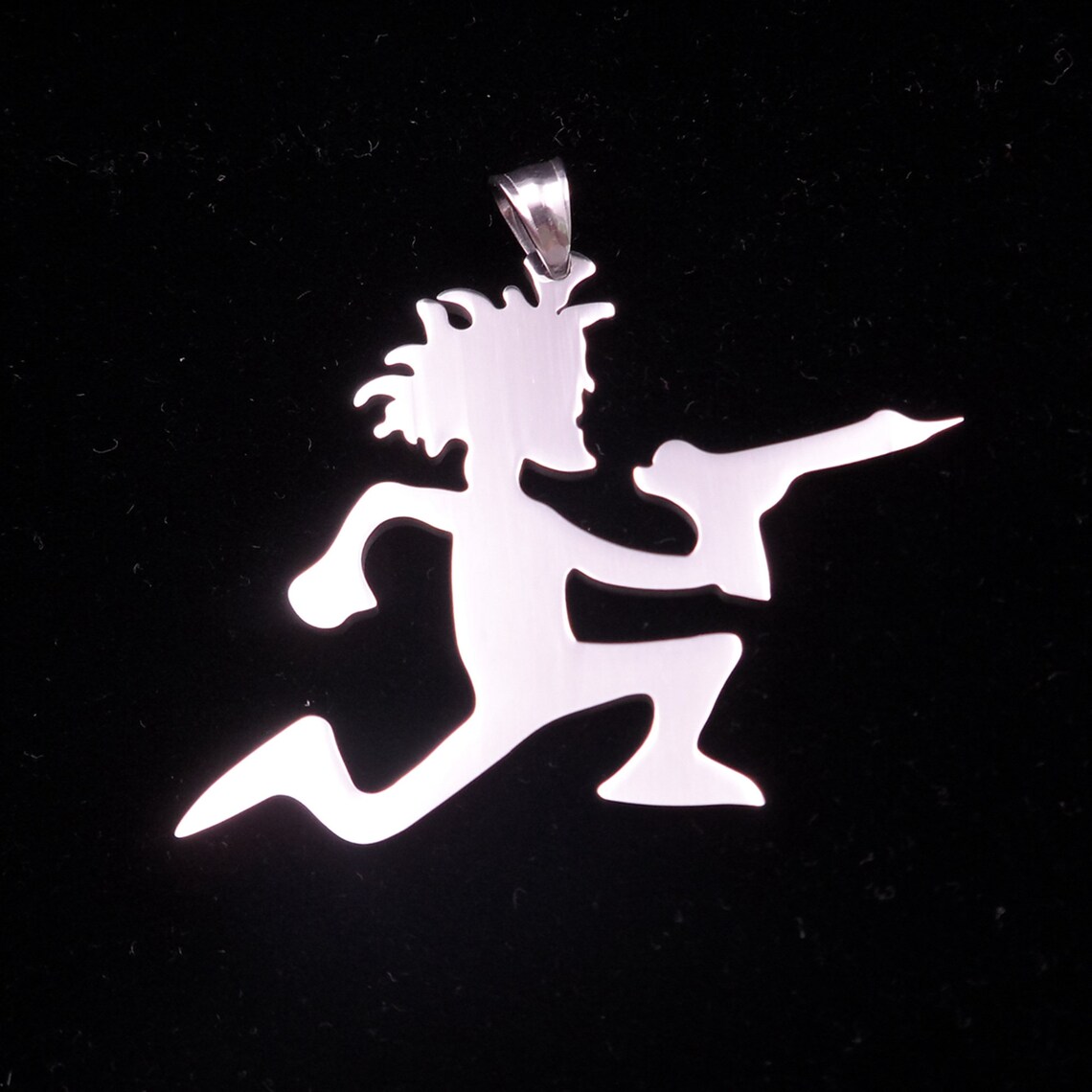 

Hot sales ICP Wholesale Hatchetman stainless steel Pendants necklace Holding a gun dangerous elements ship free