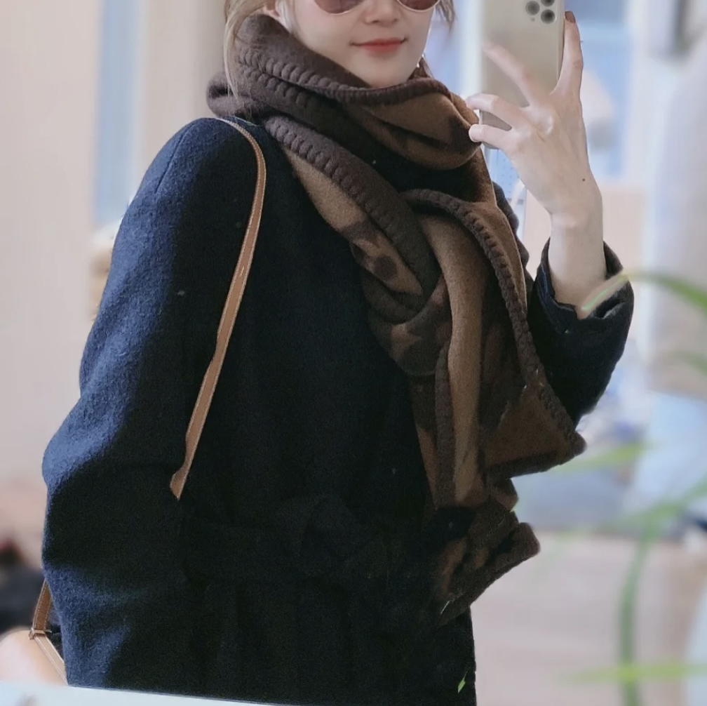 

Designer scarf classic cashmere scarves woemon scarfs fashion scarves shawl size 180x30cm without box