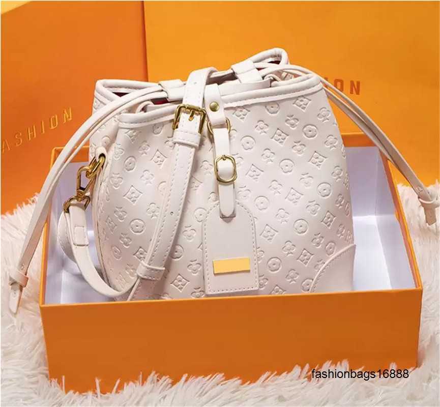 

Luxury Designer Shopping Bag Diana Bamboo Top quality Genuine leather Bag Womens men tote crossbody fashion shoppingbag wallet card 2023