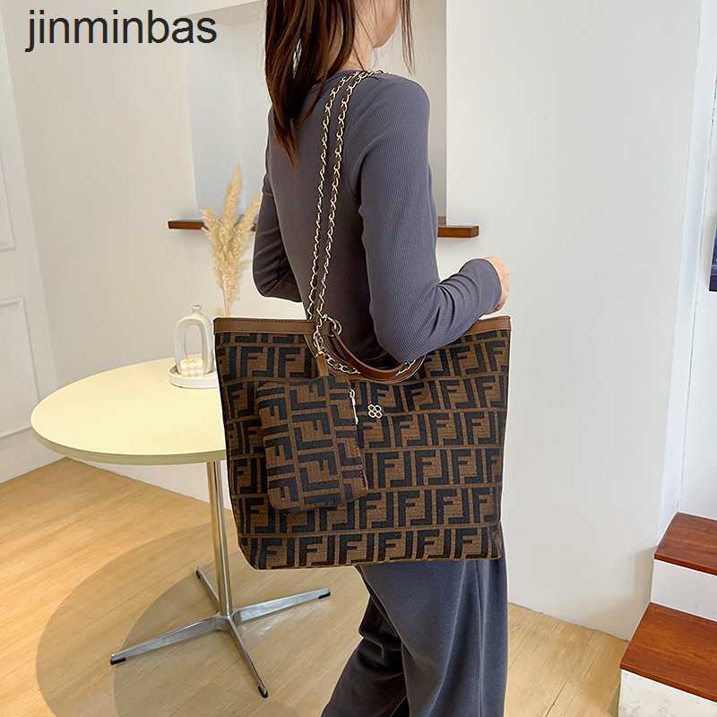 Tote Bag Factory Wholesale and Retail High Quality Portable Shoulder Small Number Elegant Luxury Old Flower Large Capacity Female