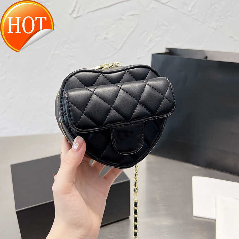 

Women's Luxury Designers Shoulder Bags 2023 Fashion Mini Heart Fanny Pack Texture Gold Chain Strap Multi-functional Crossbody Bag Factory Direct Sales, Black