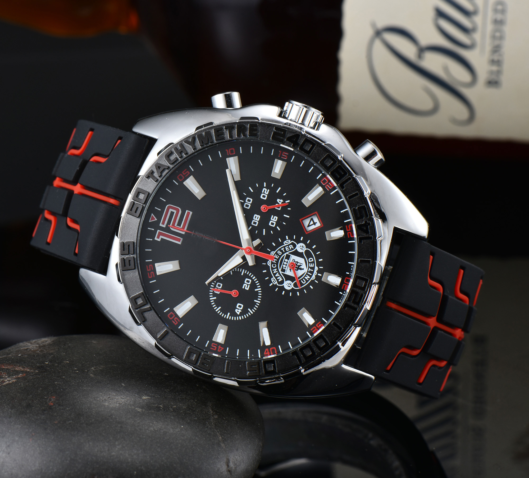 

2022 fashion Highend men's watch carrera Quartz watch style waterproof boutique steel tag watchband men wristwatches Gifts Black rubber strap 001, 02
