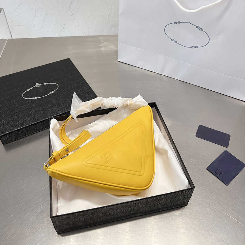 

Evening Bags Totes Prabag the Toe Bag Triangle Designer Bags p Crossbody Bag Designerbags Leather Handbag 220919, Prabag-army green