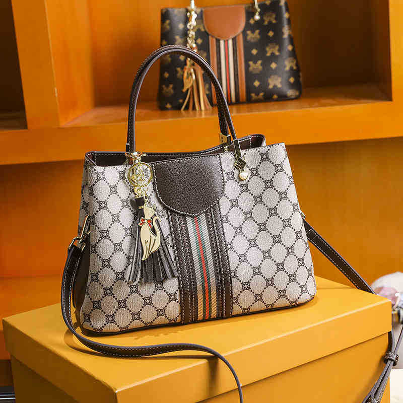 

Backpack Bags Women's style light luxury large capacity tote bag tassel simple casual printing, Brown