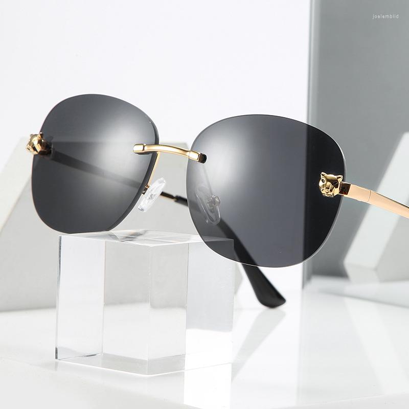 

Sunglasses Brand Classic Black Rimless Vintage Retro Round Glasses Women Frameless Sun Female Lunettes De Soleil G0081