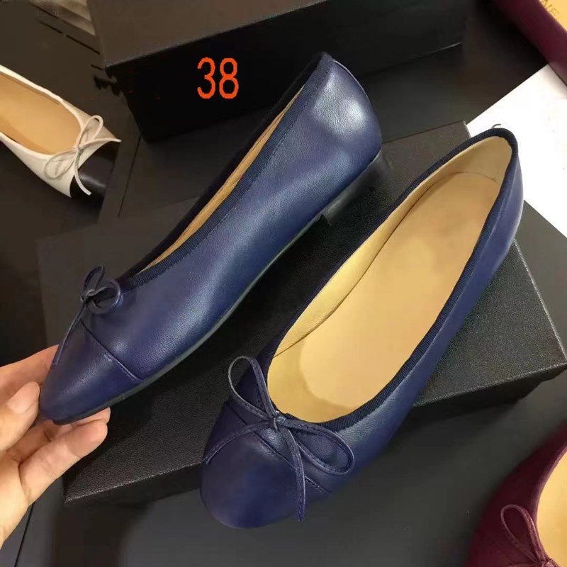 

designer Dress shoes Spring and Autumn 100% cowhide letter bow Ballet Dance shoes fashion women black Flat boat shoe Lady leather Trample Lazy Loafers 35--42with box, Customizebox