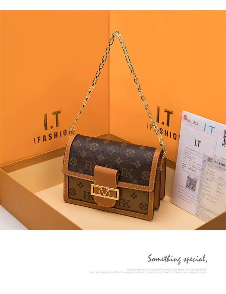 

2022 M44391 Shoulder Bags DAUPHINE latest Womens Handbags Genuine Leather MM messenger Totes hobo duffle postman M44580, Brown