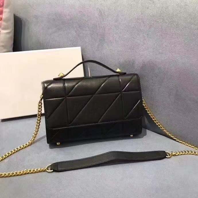 

Chain Real Leather Womens Designer Bags Handbag Purses Shoulder Bag lady Checked Grain Casual Handbags Totes crossbody bags for women, Black