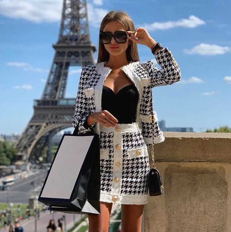 

Original Houndstooth Blazer and Skirt Set for Women - Tweed Coat with Metal Buckles, Raw Edge Detailing, Perfect for Winter Outdoor Wear