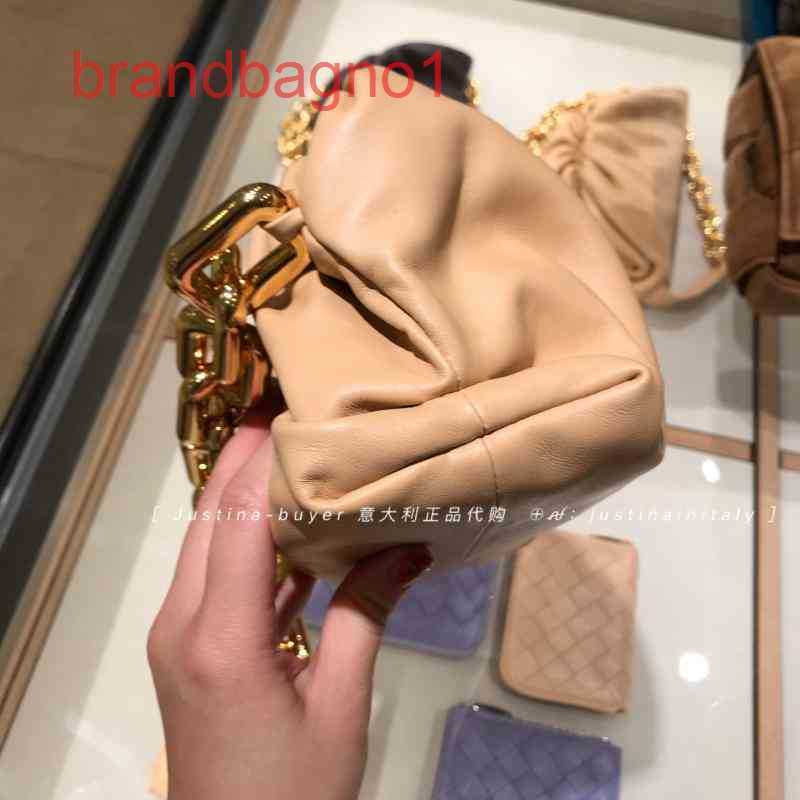

Bottegas Bags Venetas Designer Pouch Bag Luxury Women clutch Handbags in Pouch Cloud Holding Versatile Fashion Shou SEOG, Shopkeeper v: justinainitaly