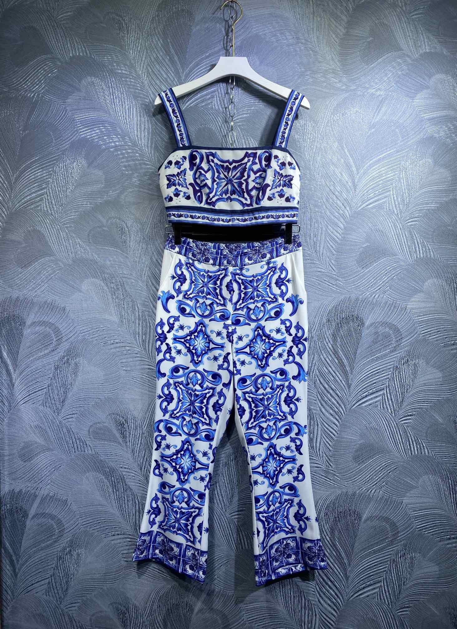 

High-quality lady two piece pants blue white proclaim pattern camisole and flare seven point pants, 22059a top