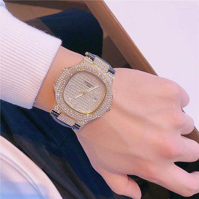 

Wristwatches Men's Watch Calendar Star Yacht Square Dial Quartz Leather Strap Gold WatchWristwatches, Blue silver