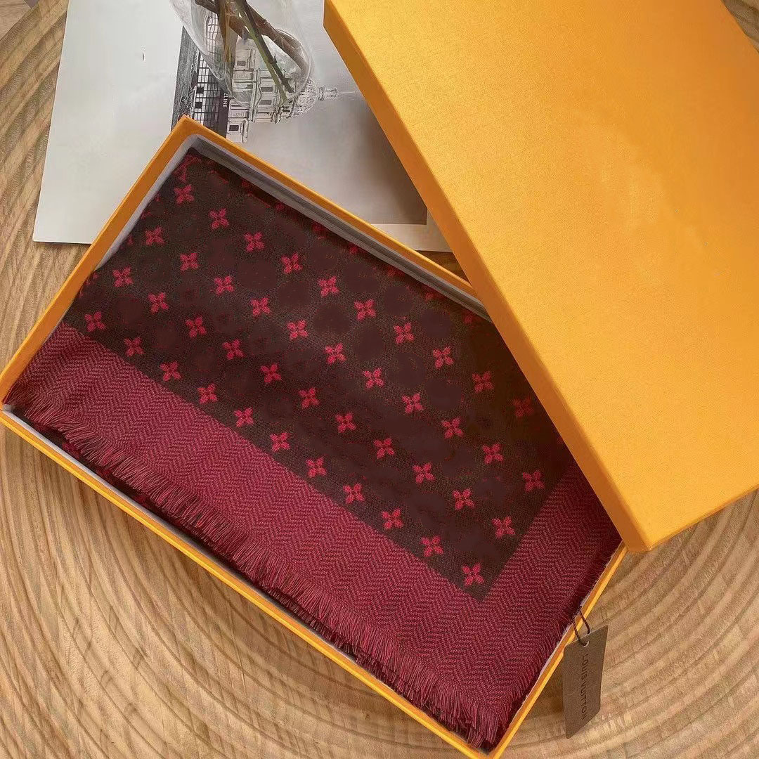 

22ss Silk Scarf Designer silken scarves Shawl Scarfs Women Fashion scarve 4 Season foulard luxury muffler Men wraps