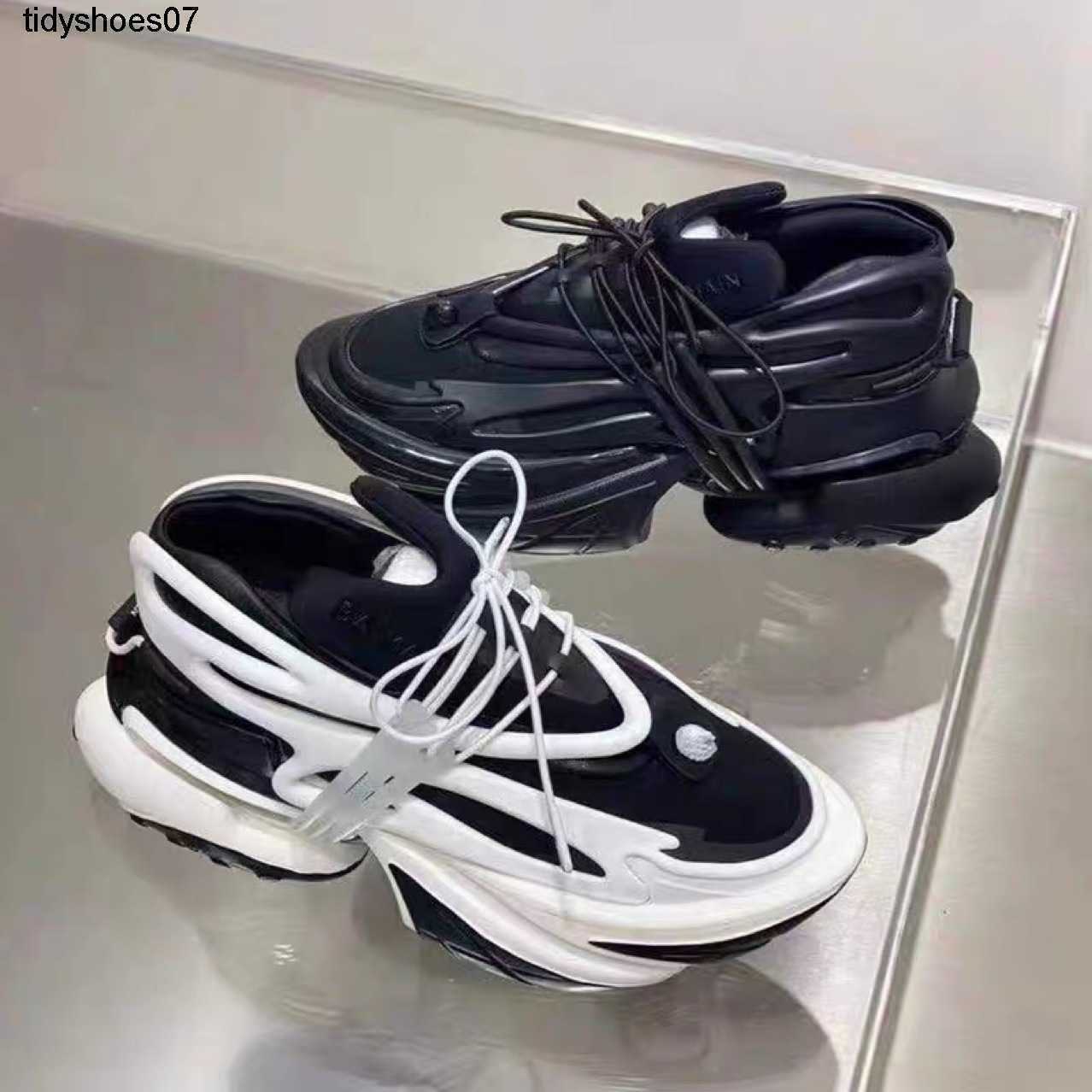 

2022 new barman space shoes It sells well in America spaceship men's and women's shock absorbing sports dad shoes submarine, Black