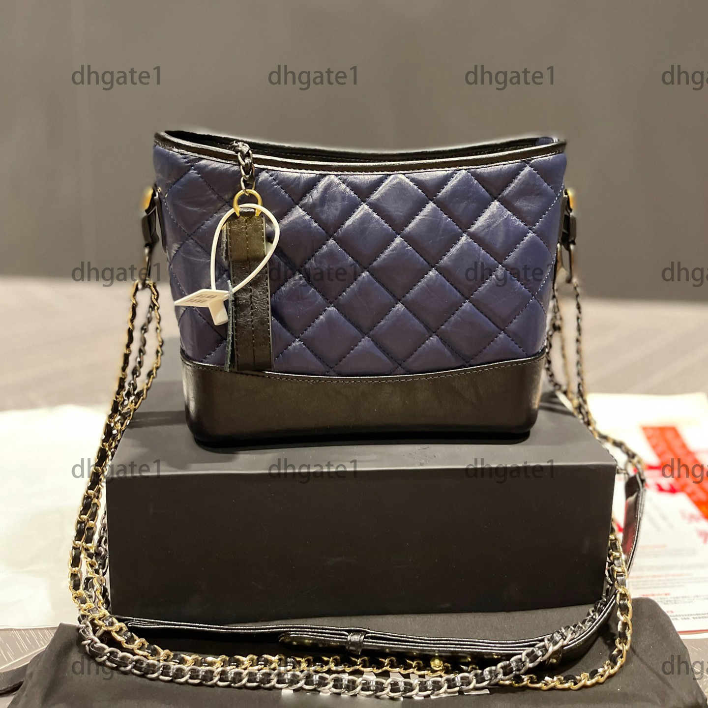 

Women Designer Classic Stray package Cross Body Bag Hardware Luxury cowhide Leather Matching Color Diamond Lattice Large Capacity Shoulder Handbags 24cm, Pink