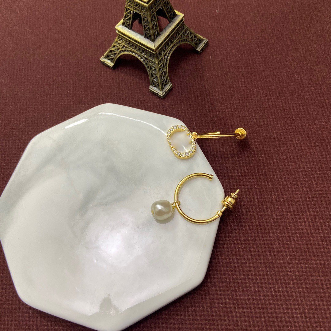 

Designer letter jewelry women Gold Pure Copper pearl Earring fashion luxury Formal social gathering gift 100309