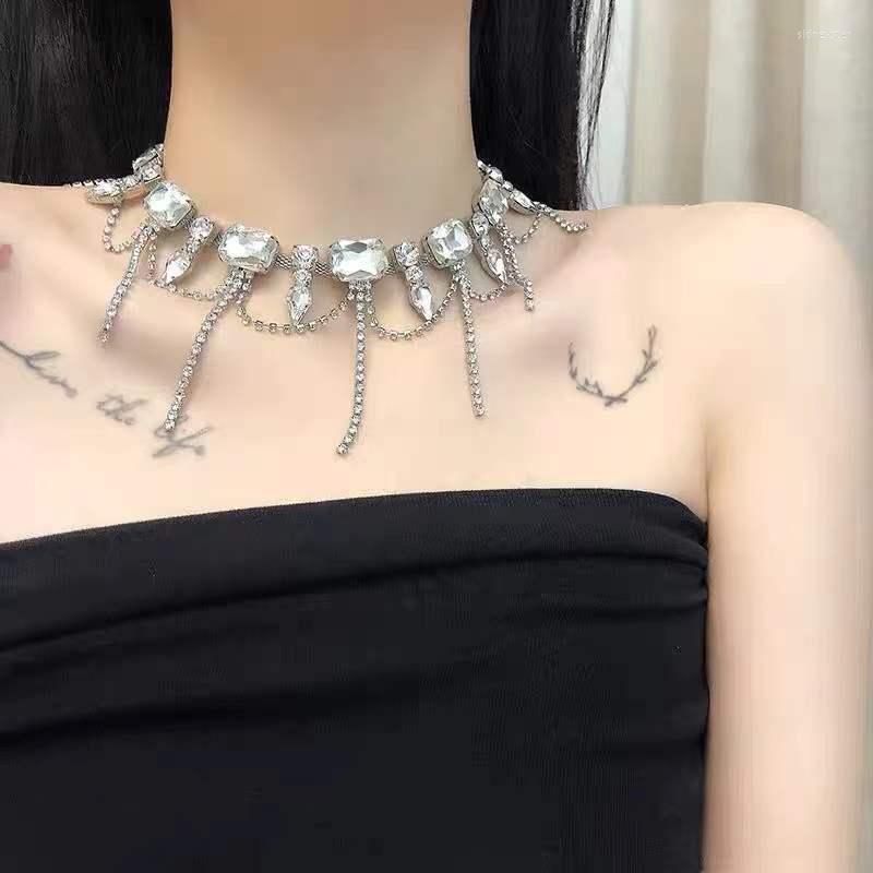 

Choker Shiny Chain Tassel Short Necklace High Quality Temperament Luxury Glass Rhinestone Collar Ladies Jewelry