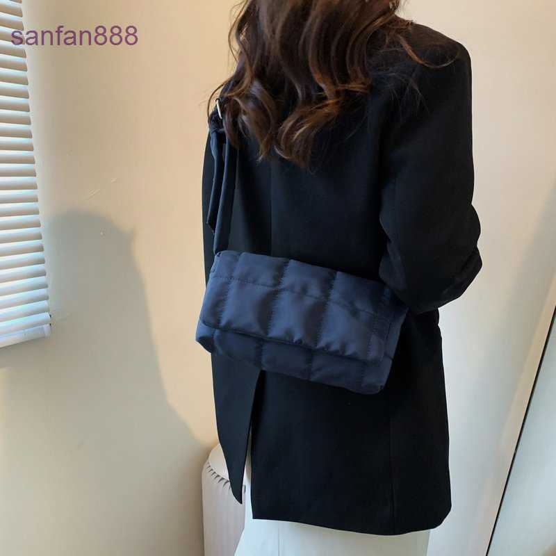 Bottegas Bag Venetas Jodie Messenger 2023 autumn and winter new women's bag fashion popular texture single shoulder square woven silk pillow