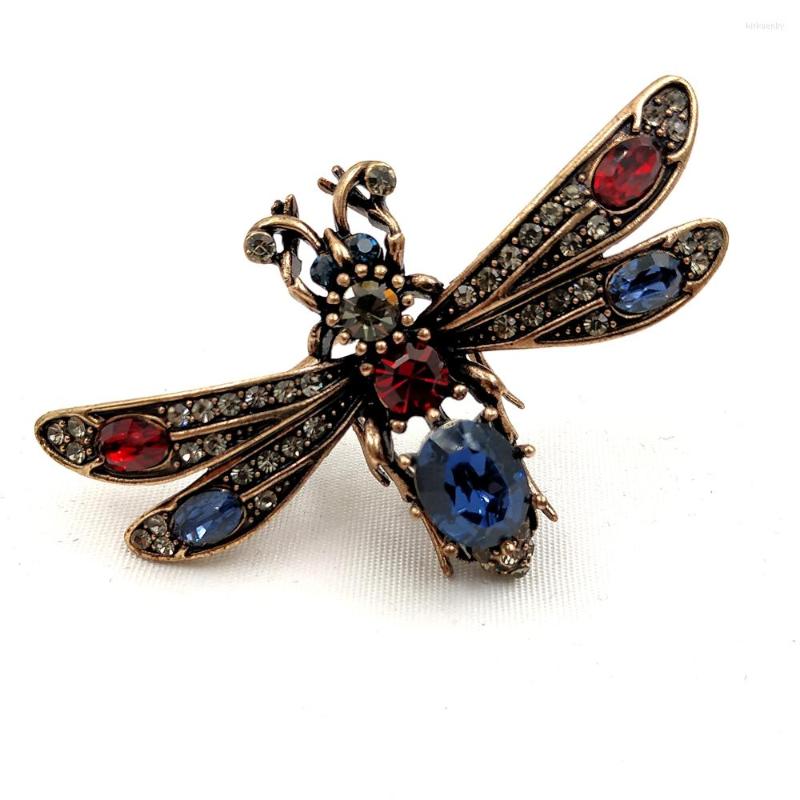 

Brooches Vintage Gold Tone Red Blue Crystal Honey Bee Brooch Micro Pave Clear Wing Designer Pin Cute Insect Jewelry