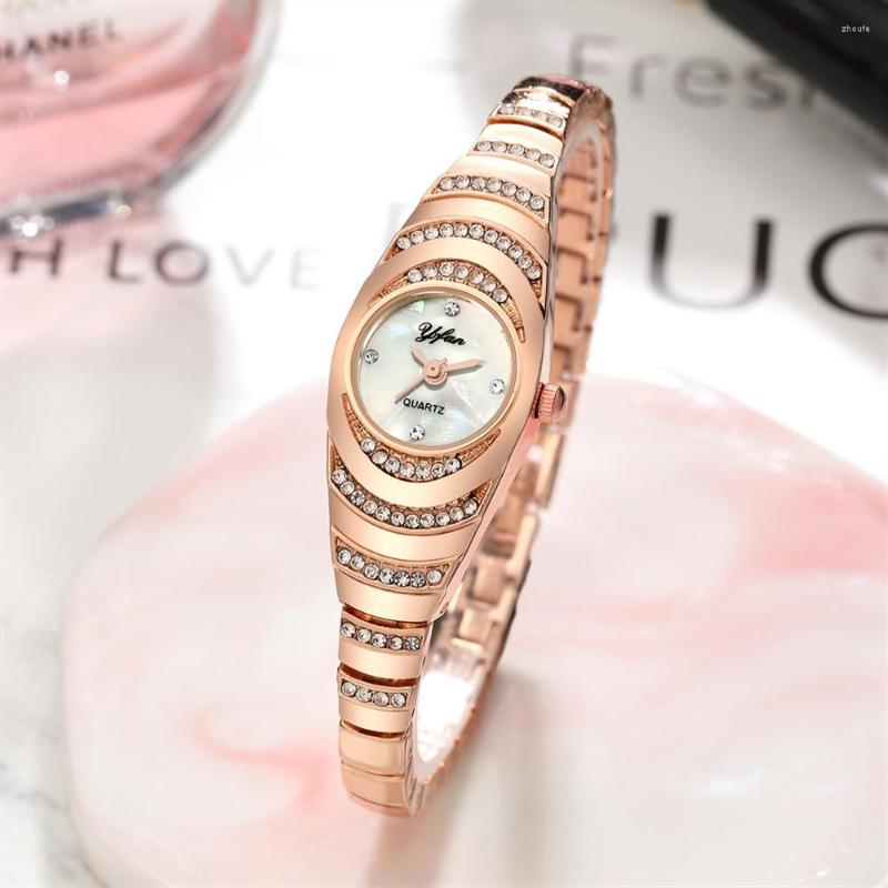 

Wristwatches Han Edition Contracted Metal Chain Little Woman Quartz Watch Fashion Set Auger Marble Surface Ladies Watches, Gold