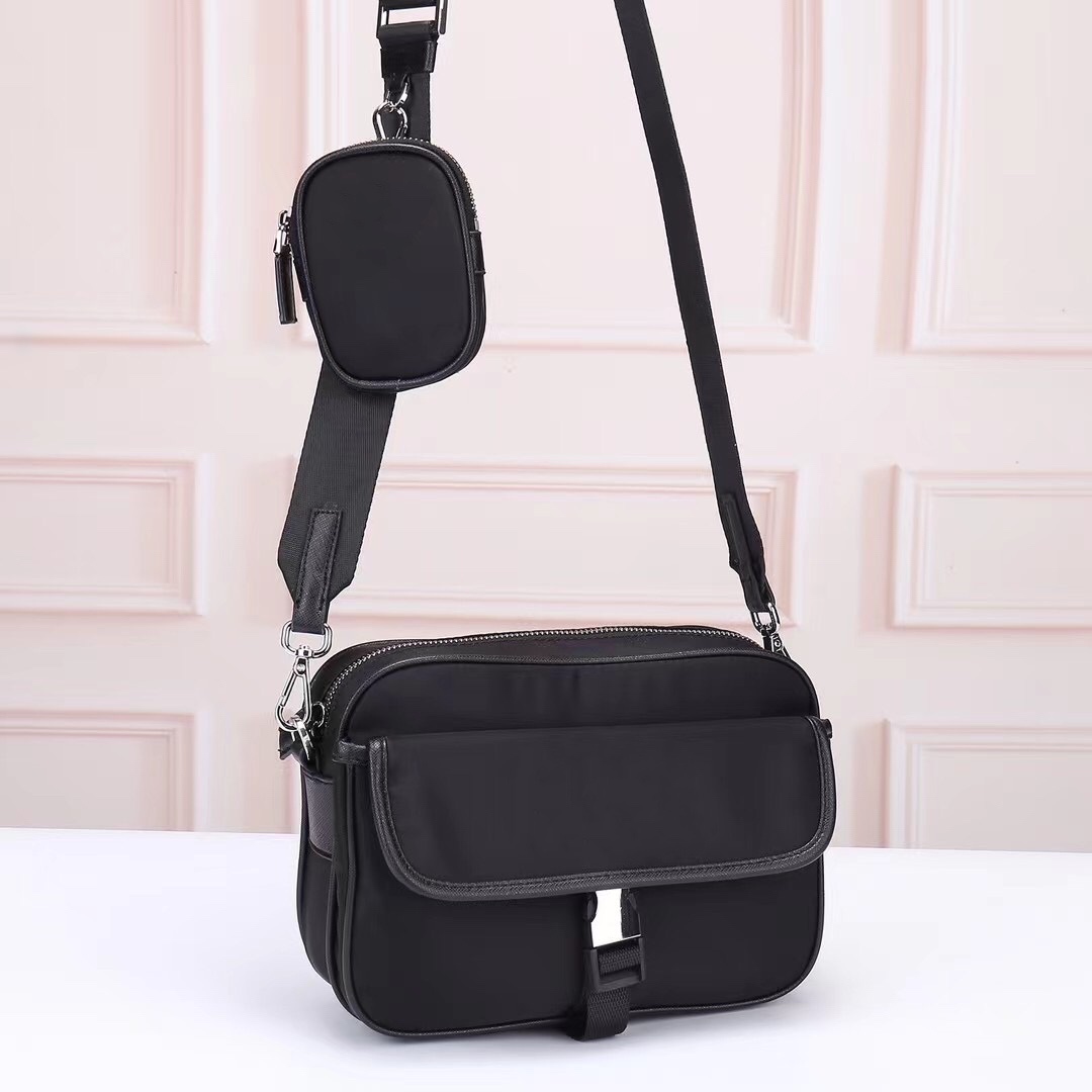 

Designer camera shoulder bag Luxury canvas cross Body bag men messenger bag classic cross body for women satchel waterproof parachute fabric men purse, Black