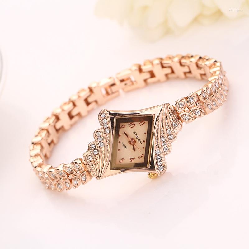 

Wristwatches 2022 Fashion Casual Ladies Quartz Watch Small Dial Steel Strap Vintage Luxury Belt Rhinestone Calendar, Gold