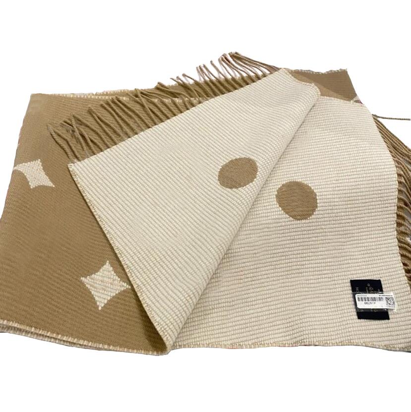 

Stylish Women Cashmere Scarf Letter Printed Scarves Soft Touch Warm Wraps Autumn Winter Long Shawls With Tags